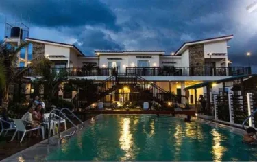 Brisa Marina Beachfront Resort #4