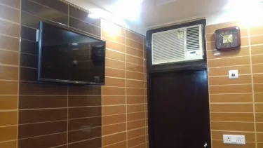 Posh S.delhi Foreigners Area, V.safe, Lajpat Ngr-2 #3