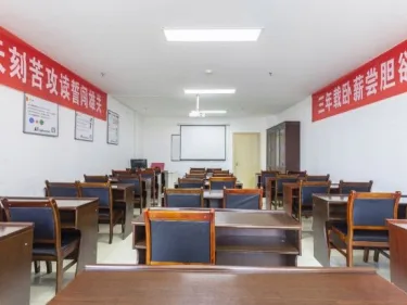 维也纳酒店（西宁大十字莫家街店） #3