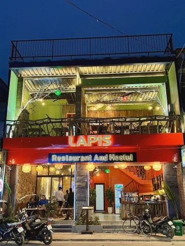 Lapis Restaurant and Hostel #2