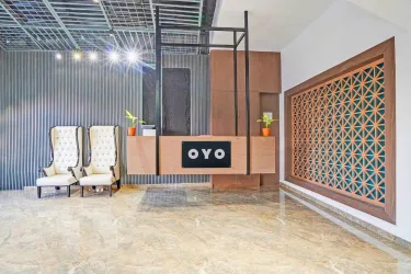 OYO THE VANTAGE INN #3