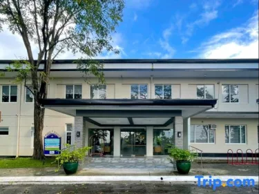 Emerald Manor Hotel #2