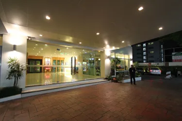 廊曼国际机场皇家蜜蜂公寓式酒店 #5
