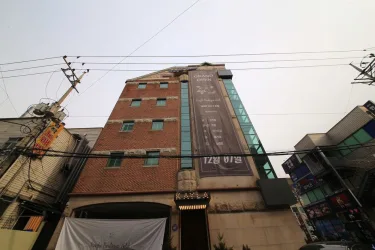KAYLA HOTEL #2