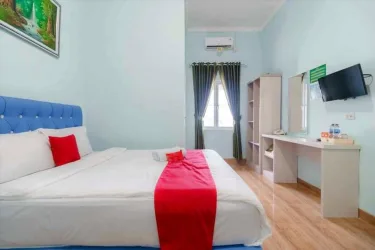 Super OYO 90072 Apri Inn Syariah #5