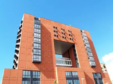 Queen Hotel #5