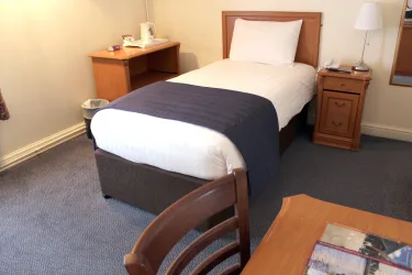 Discovery Inn - Leeds #4