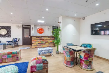 House of Backpackers #2