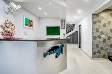 Super OYO Townhouse 1263 Shalimar Residency Near Shalimar Bagh Metro Station #3