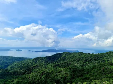 The Red Keep Condotel Tagaytay w/ 55" TV & Netflix #5