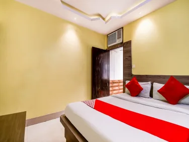 OYO Flagship 85527 Dream Connect Premium #3
