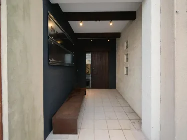 BENCH - Hostel #2