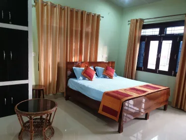 Wood Castle Luxury Home Stay #2