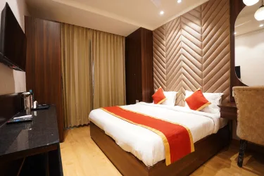 Hotel Millennium #3