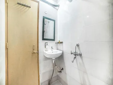 FabHotel RDGR Saalt #4
