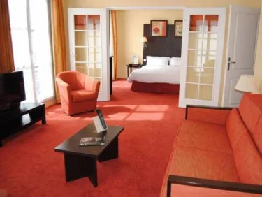 Le Plessis Grand Hotel #2
