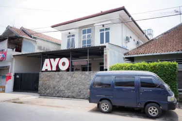 Alice's Homestay near Unej, Stasiun and Alun-Alun Syariah #2
