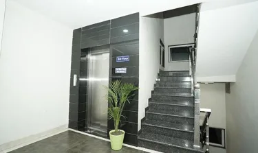 FabHotel Johar Inn #4