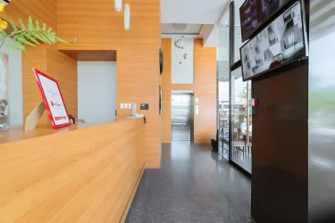 RedDoorz Plus-达沃罗哈斯街 #3