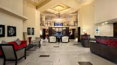 Holiday Inn Express & Suites Naples Downtown - 5th Avenue by IHG #2