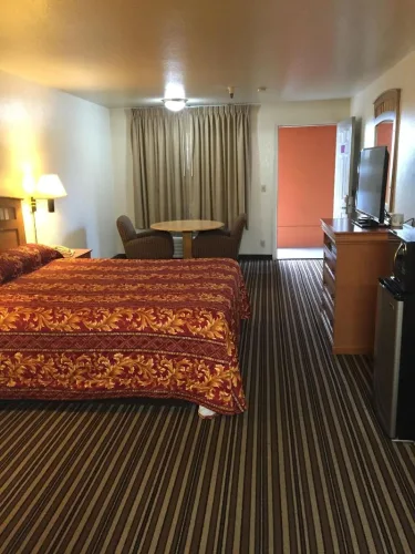 Royal Inn #5