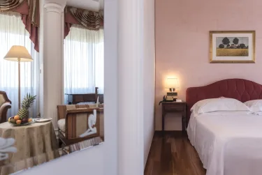 Hotel Plaza #5