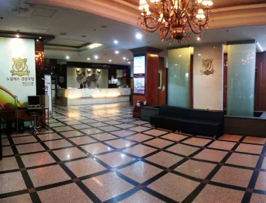 贵族观光酒店 #3