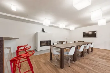 Theresian Apartment #4