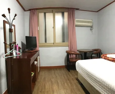 J 汽车旅馆 #5
