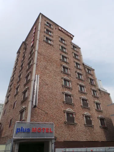 Plus汽车旅馆 #2