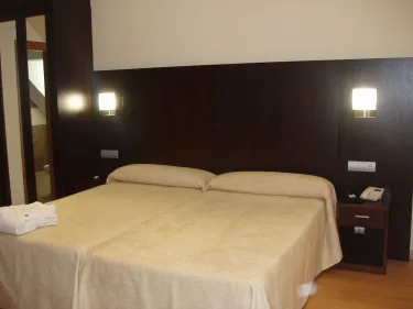 Hotel 44 #4