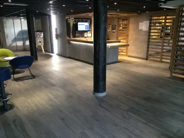沃特普罗旺斯布里尼奥勒宜必思经济酒店 #3