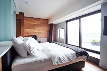 Ion City Hotel #5