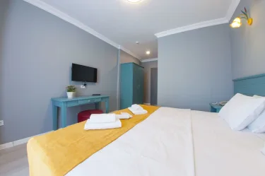 Room Room Motel #3