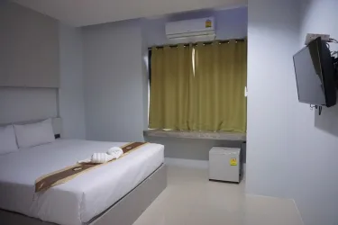 乌泰他尼C2U酒店 #5