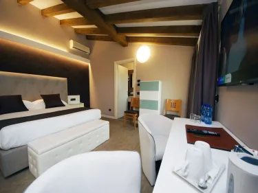 Hotel Clarin 14 by Dori #5