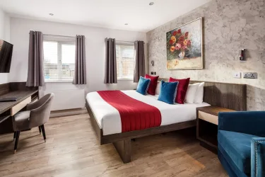 Signature Suites #4