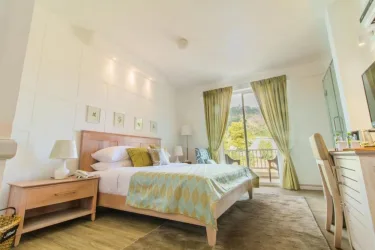 The Lynden Grove Hotel #5