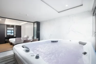 优拓滨海酒店和度假村 #2