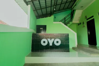 OYO 1014 贝塔科巴 2 号苏加武眉酒店 #2