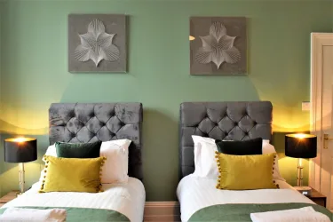 Frederick Place Your Apartment #5