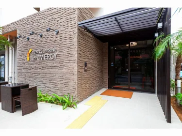 Yenn's Marina Inn Mercy #5