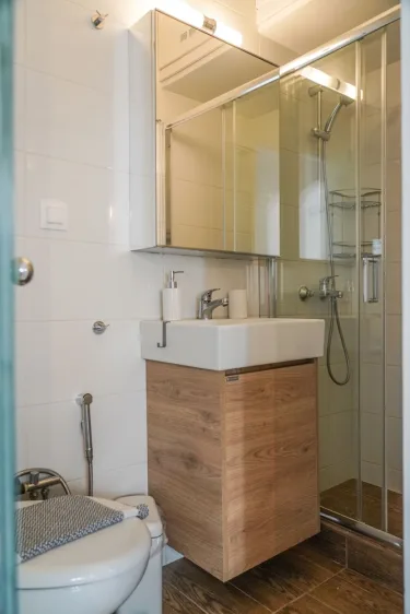 Breeze One Bedroom Apartment by BluPine #3