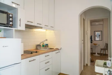 Breeze One Bedroom Apartment by BluPine #2