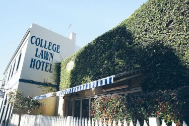 College Lawn Hotel - Hostel #2