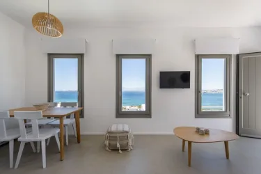 Kymo Luxury Suites Paros #5