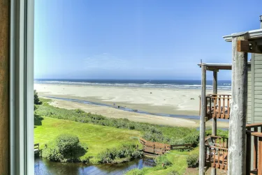 Little Creek Cove Beachfront Resort #4