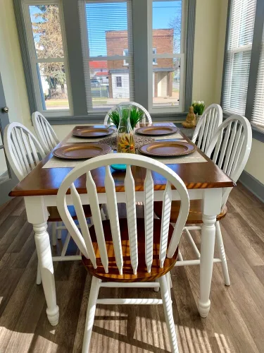The Trotter Manor - With Private Yard & Parking, Near Falls & Casino by Niagara Hospital #4