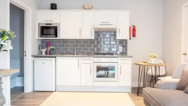 Modern Apartment in Stratford Upon Avon With Parking Wifi and Netflix #4