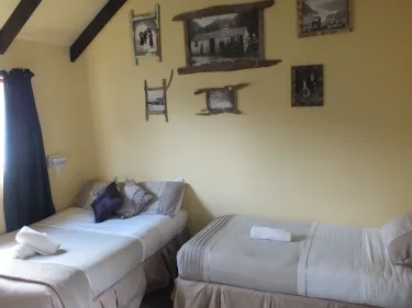 Glow Worm Accommodation - Hostel #4